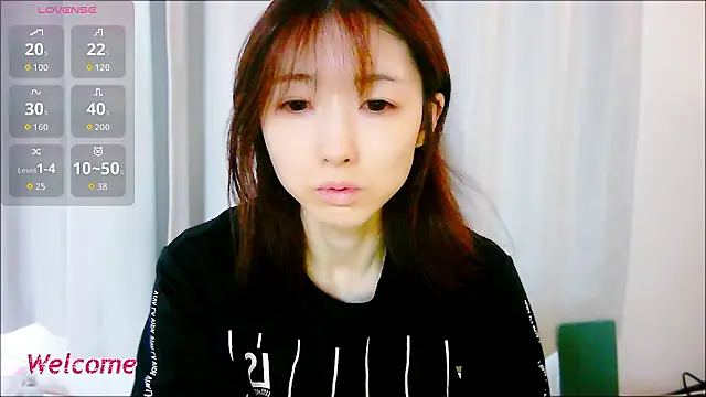 Snapshot of Love_me_Eri_ chatting on September 2025 10:58:02 PM Love me Eri  online show from September 2025 10:58:02 PM