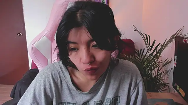 Snapshot of annie_walker6 chatting on December 2024 05:55:01 PM annie walker6 online show from December 2024 05:55:01 PM