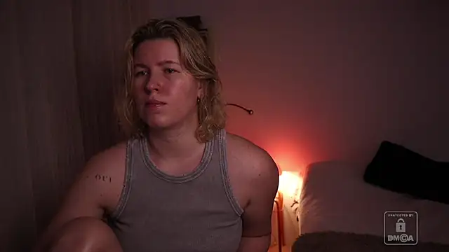 moonamii online show from January 2026 07:30:01 PM