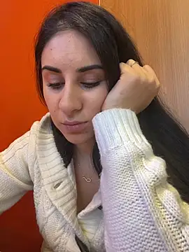 Snapshot of JenniferEdith chatting on December 2024 07:37:01 AM JenniferEdith online show from December 2024 07:37:01 AM