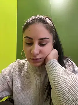 Snapshot of JenniferEdith chatting on December 2024 08:34:02 AM JenniferEdith online show from December 2024 08:34:02 AM