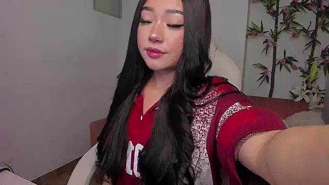 Lulu Sakura  online show from November 2025 04:44:01 AM