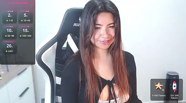 Snapshot of alice_middlee chatting on February 2025 09:14:01 PM alice middlee online show from February 2025 09:14:01 PM