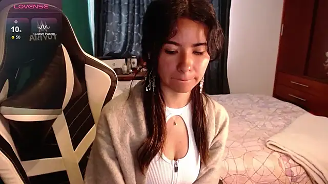 Snapshot of alice_middlee chatting on May 2026 03:40:01 PM alice middlee online show from May 2026 03:40:01 PM