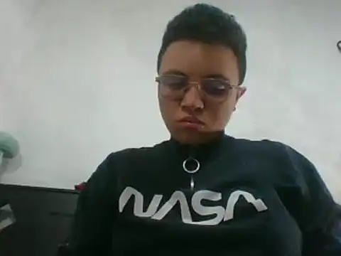 Snapshot of EdenJupiter chatting on October 2025 05:30:01 AM EdenJupiter online show from October 2025 05:30:01 AM