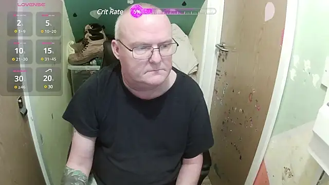 Snapshot of FriendlyDave chatting on January 2025 12:14:01 PM FriendlyDave online show from January 2025 12:14:01 PM