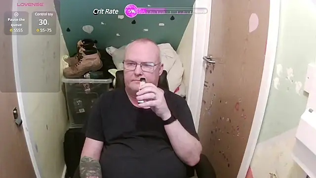 Snapshot of FriendlyDave chatting on January 2025 10:19:01 AM FriendlyDave online show from January 2025 10:19:01 AM