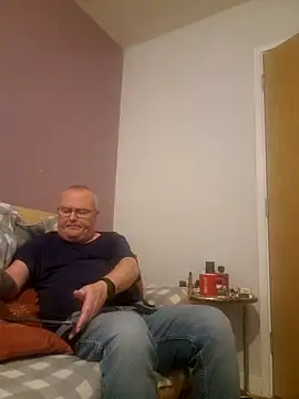 Snapshot of FriendlyDave chatting on January 2025 09:07:01 PM FriendlyDave online show from January 2025 09:07:01 PM