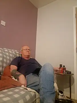 Snapshot of FriendlyDave chatting on January 2025 09:22:01 PM FriendlyDave online show from January 2025 09:22:01 PM