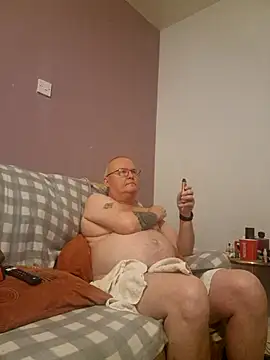 Snapshot of FriendlyDave chatting on January 2025 12:26:01 AM FriendlyDave online show from January 2025 12:26:01 AM