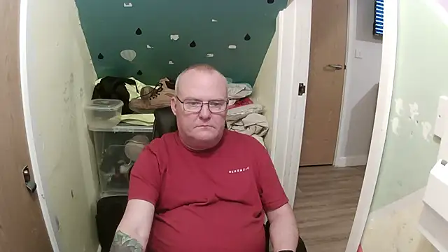 Snapshot of FriendlyDave chatting on January 2025 07:08:01 PM FriendlyDave online show from January 2025 07:08:01 PM