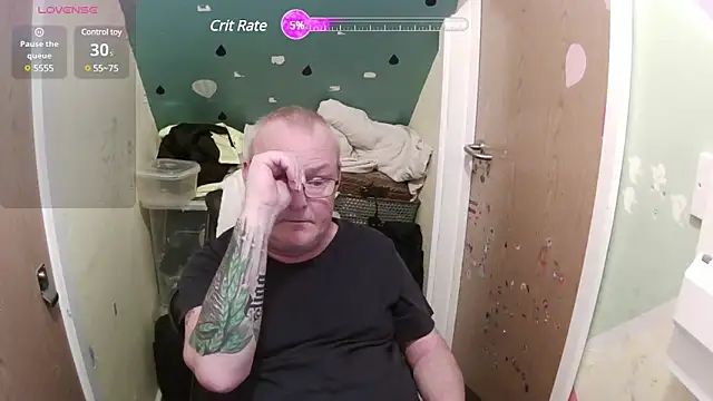 Snapshot of FriendlyDave chatting on February 2025 12:26:02 PM FriendlyDave online show from February 2025 12:26:02 PM