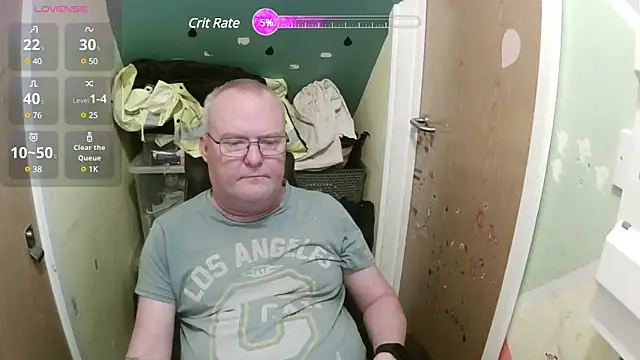 Snapshot of FriendlyDave chatting on February 2025 08:22:01 AM FriendlyDave online show from February 2025 08:22:01 AM