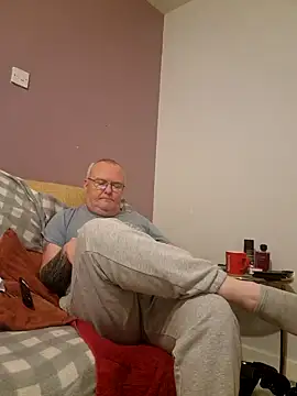 Snapshot of FriendlyDave chatting on February 2025 11:55:02 PM FriendlyDave online show from February 2025 11:55:02 PM