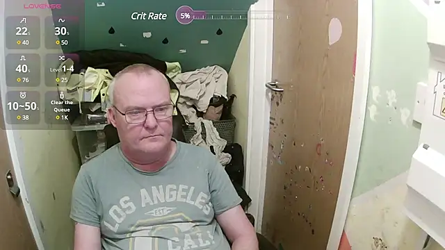 Snapshot of FriendlyDave chatting on February 2025 11:25:02 AM FriendlyDave online show from February 2025 11:25:02 AM