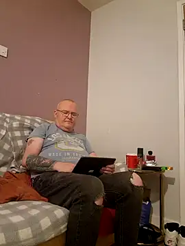 Snapshot of FriendlyDave chatting on February 2025 10:22:01 PM FriendlyDave online show from February 2025 10:22:01 PM