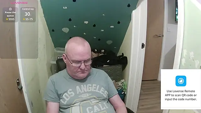 Snapshot of FriendlyDave chatting on February 2025 07:23:01 PM FriendlyDave online show from February 2025 07:23:01 PM