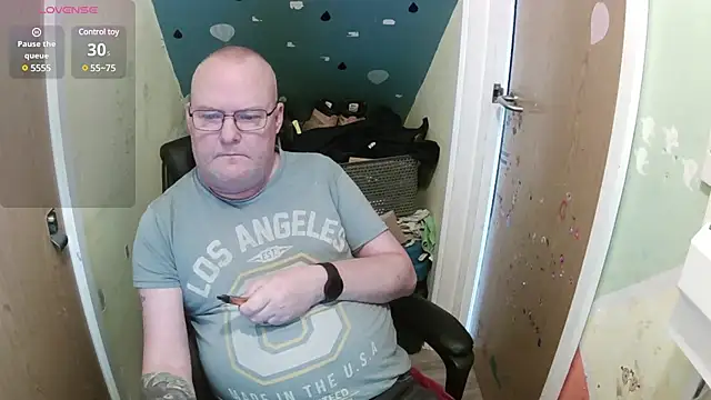 Snapshot of FriendlyDave chatting on February 2025 09:15:01 AM FriendlyDave online show from February 2025 09:15:01 AM