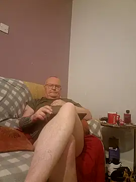 Snapshot of FriendlyDave chatting on February 2025 10:47:02 PM FriendlyDave online show from February 2025 10:47:02 PM