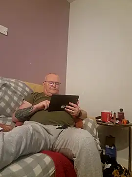 Snapshot of FriendlyDave chatting on February 2025 05:09:01 AM FriendlyDave online show from February 2025 05:09:01 AM