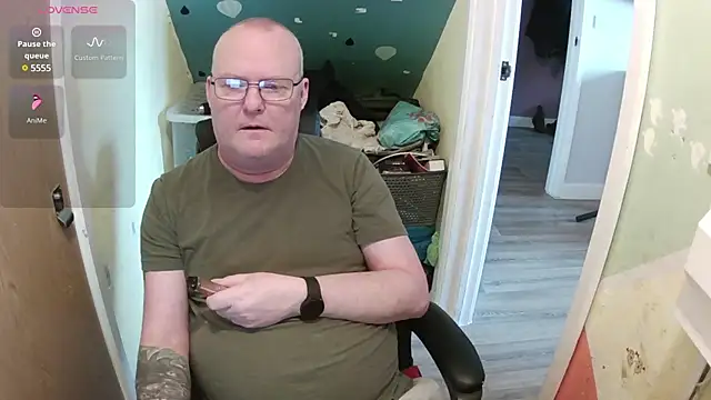 Snapshot of FriendlyDave chatting on February 2025 07:55:01 AM FriendlyDave online show from February 2025 07:55:01 AM