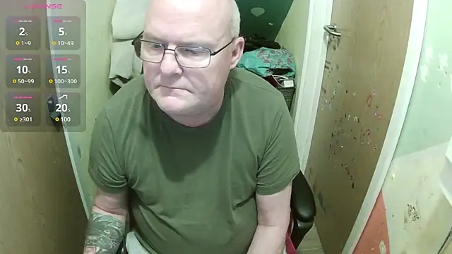 Snapshot of FriendlyDave chatting on March 2025 05:49:02 PM FriendlyDave online show from March 2025 05:49:02 PM