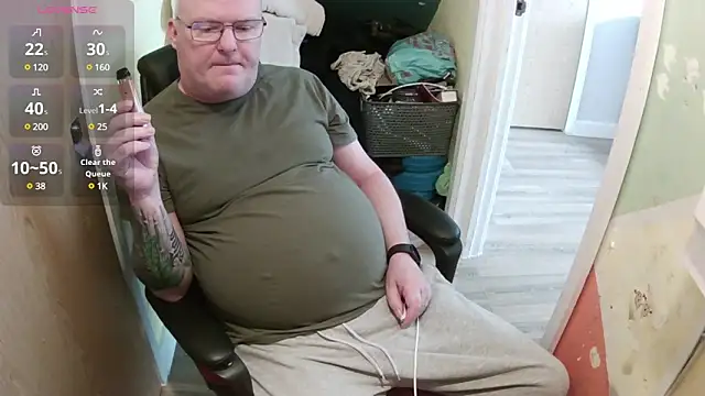 Snapshot of FriendlyDave chatting on March 2025 10:54:02 AM FriendlyDave online show from March 2025 10:54:02 AM