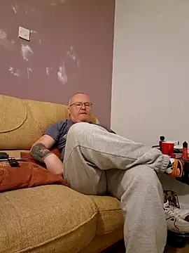 Snapshot of FriendlyDave chatting on March 2025 10:28:02 PM FriendlyDave online show from March 2025 10:28:02 PM