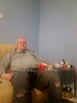 Snapshot of FriendlyDave chatting on March 2025 06:32:01 PM FriendlyDave online show from March 2025 06:32:01 PM