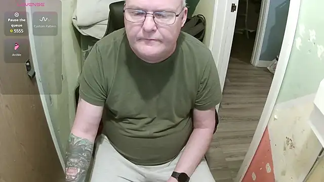 Snapshot of FriendlyDave chatting on March 2025 06:00:02 AM FriendlyDave online show from March 2025 06:00:02 AM