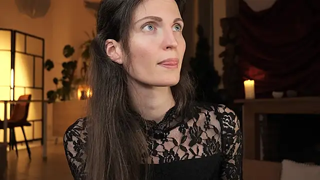 yulladao online show from November 2025 06:00:02 PM