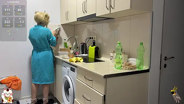 ShiroiFubuki online show from November 2025 06:19:02 PM