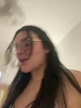 Lia flowers online show from January 2025 11:00:02 PM