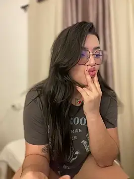 Lia flowers online show from February 2025 10:59:02 PM