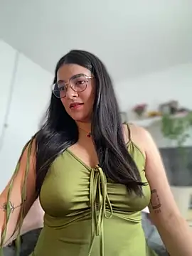 Lia flowers online show from February 2025 08:33:02 PM