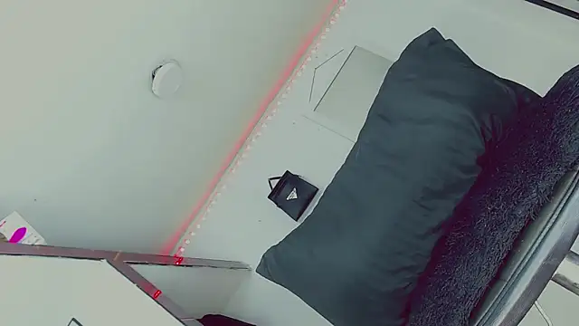 Snapshot of candy_kendall chatting on February 2025 11:45:02 AM candy kendall online show from February 2025 11:45:02 AM