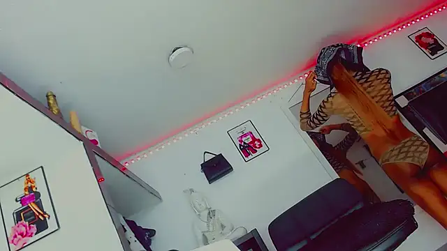 Snapshot of candy_kendall chatting on September 2025 12:28:02 PM candy kendall online show from September 2025 12:28:02 PM