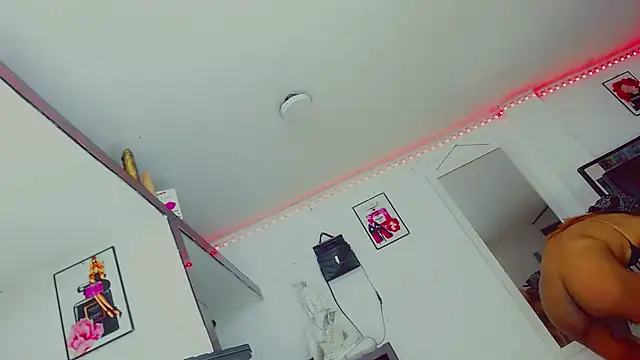 Snapshot of candy_kendall chatting on October 2025 08:49:01 AM candy kendall online show from October 2025 08:49:01 AM