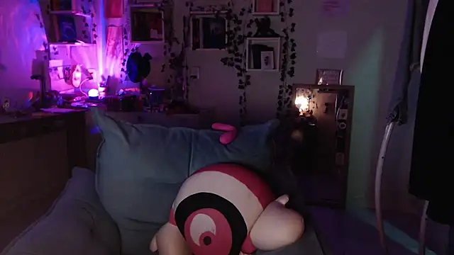 Snapshot of BeellyDance chatting on March 2026 01:00:01 AM BeellyDance online show from March 2026 01:00:01 AM