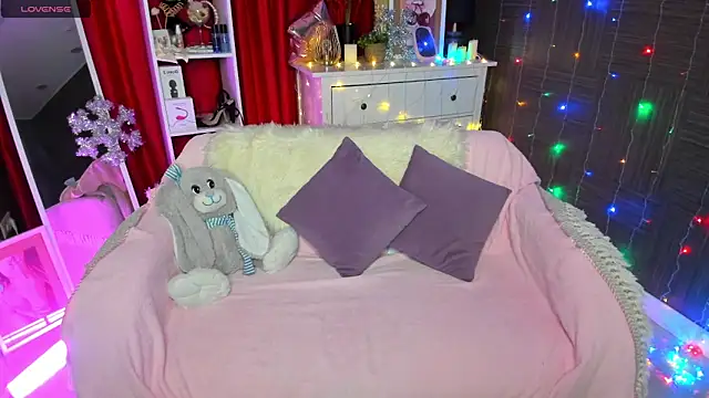 Snapshot of Queen_baby chatting on January 2025 01:53:01 AM Queen baby online show from January 2025 01:53:01 AM