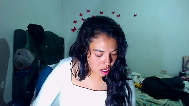 AmaraRoberts420 online show from December 2025 03:37:02 AM