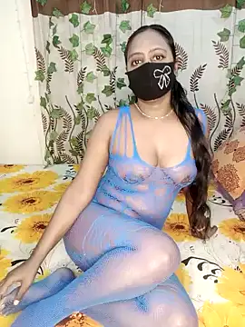 Snapshot of esita_1212 chatting on January 2025 01:19:01 PM esita 1212 online show from January 2025 01:19:01 PM