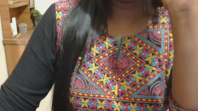 Snapshot of esita_1212 chatting on March 2026 04:15:02 AM esita 1212 online show from March 2026 04:15:02 AM