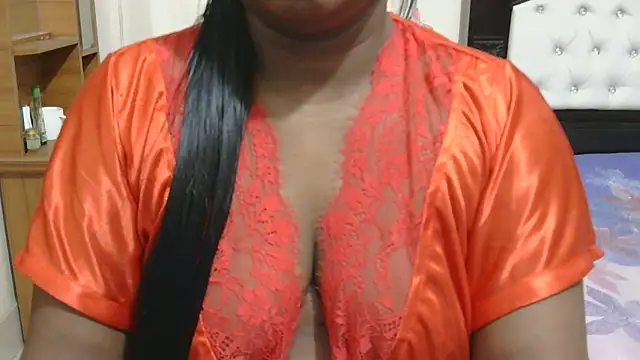 Snapshot of esita_1212 chatting on April 2026 12:32:02 PM esita 1212 online show from April 2026 12:32:02 PM