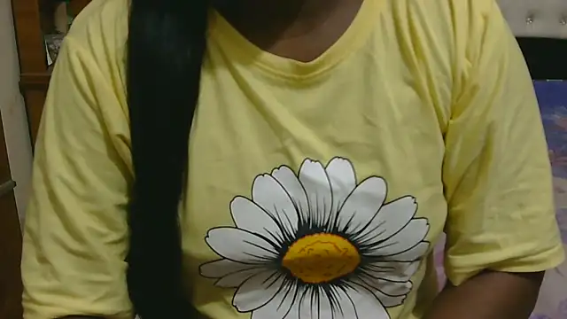 Snapshot of esita_1212 chatting on April 2026 01:46:01 PM esita 1212 online show from April 2026 01:46:01 PM