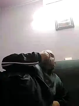 Snapshot of Dick_6inches chatting on December 2024 02:15:01 PM Dick 6inches online show from December 2024 02:15:01 PM