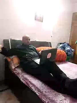 Snapshot of Dick_6inches chatting on December 2024 09:43:02 AM Dick 6inches online show from December 2024 09:43:02 AM