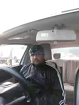 Snapshot of Dick_6inches chatting on January 2025 03:05:02 AM Dick 6inches online show from January 2025 03:05:02 AM