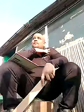 Snapshot of Dick_6inches chatting on February 2025 03:03:01 AM Dick 6inches online show from February 2025 03:03:01 AM