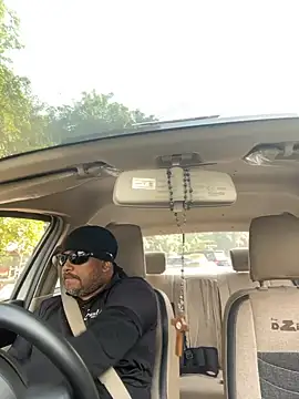 Snapshot of Dick_6inches chatting on November 2025 04:33:02 AM Dick 6inches online show from November 2025 04:33:02 AM